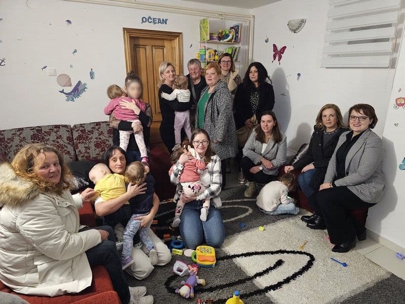 Humanitarna akcija Zajednice žena i Mladeži HDZ-a za djecu bez odgovarajuće roditeljske skrbi